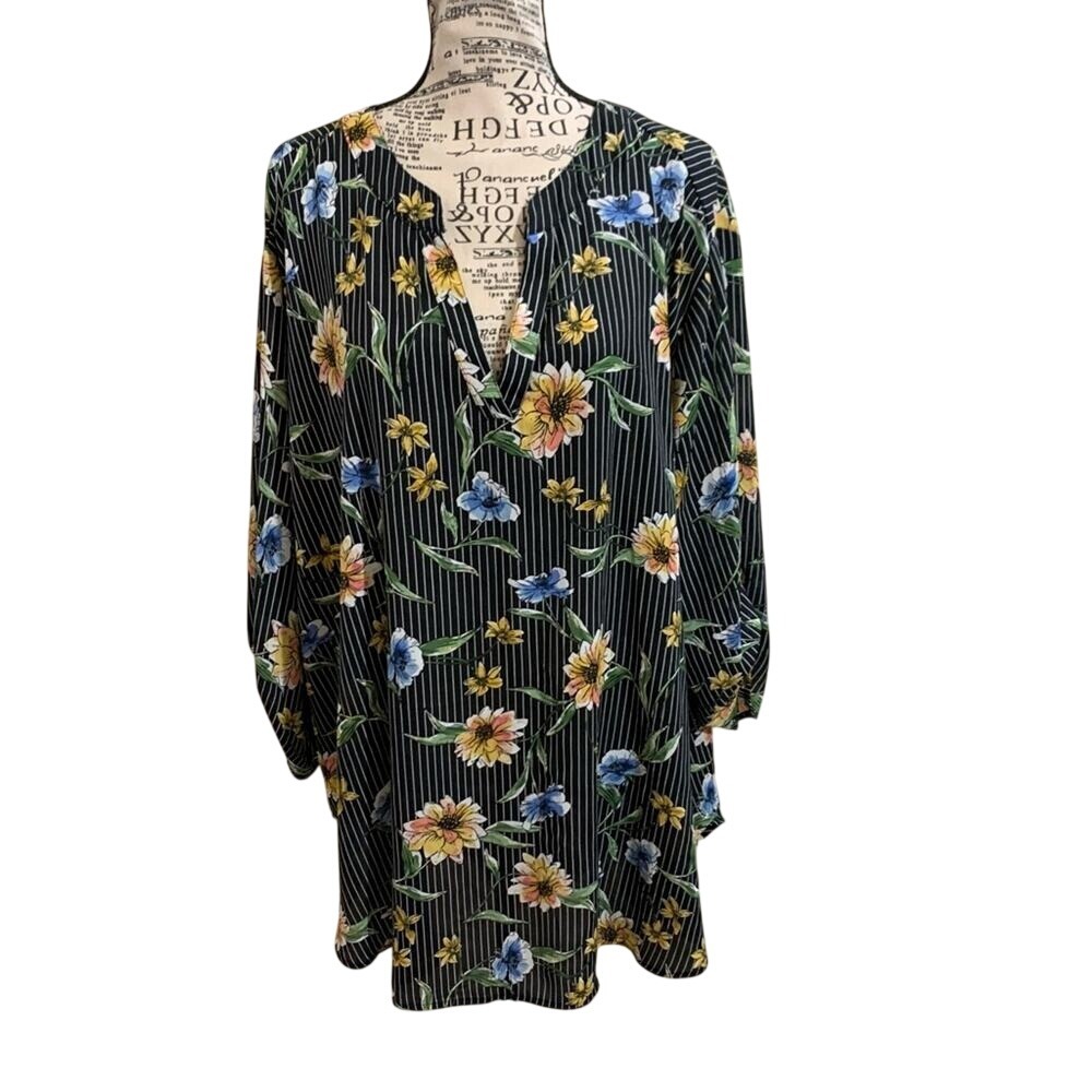 C Est‎ 1946 long sleeve floral top plus size 26W